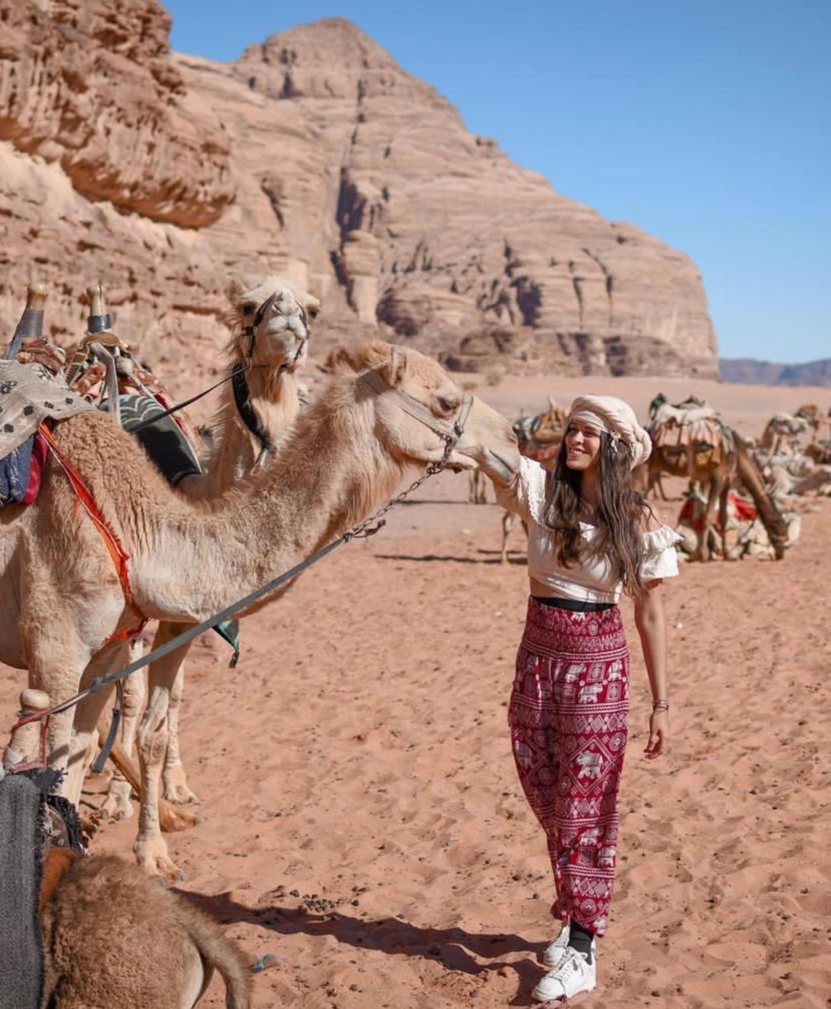 Julia Rum Luxury Camp Wadi Rum Exterior foto