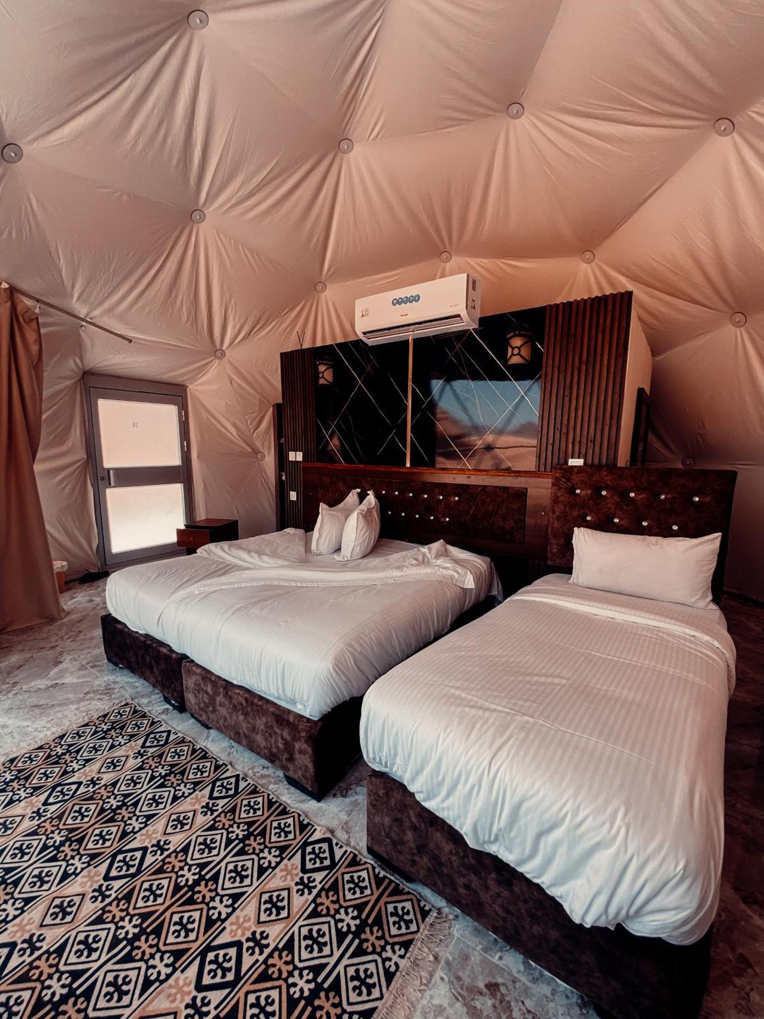 Julia Rum Luxury Camp Wadi Rum Exterior foto